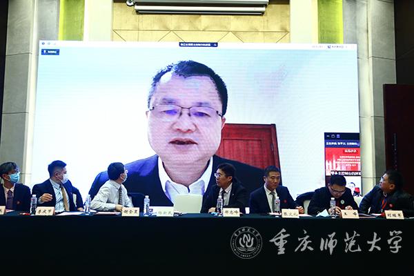 北京大学党委常委、副校长,中国工业与应用数学学会理事长,全国大学生数学建模竞赛组委会顾问张平文院士讲话